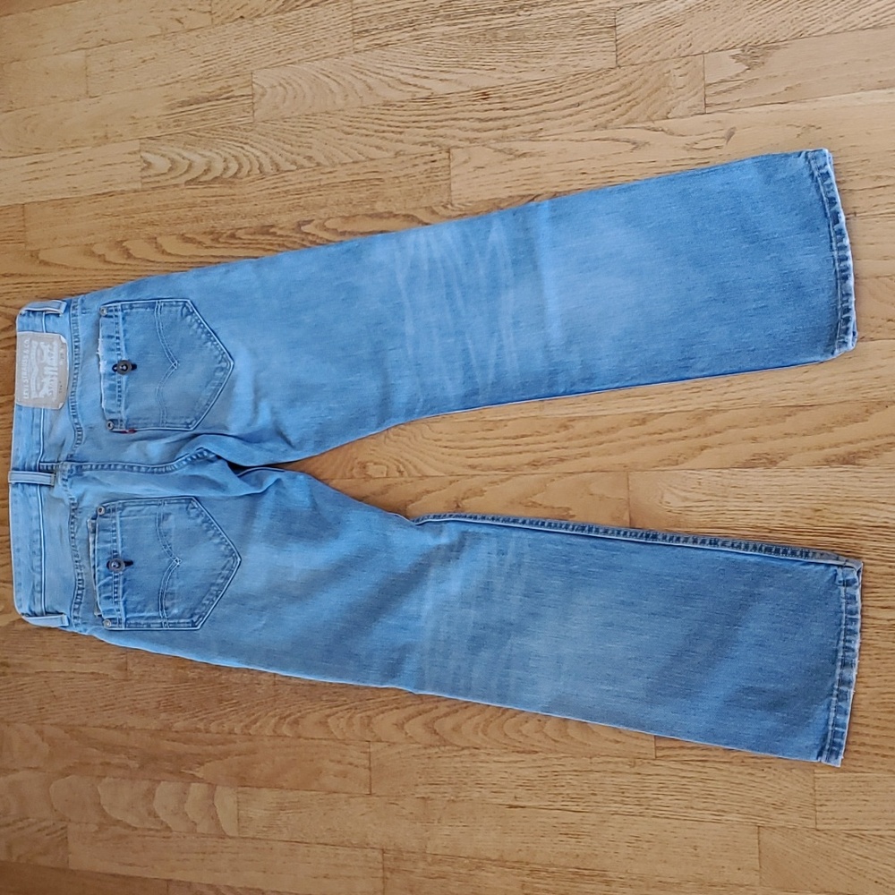 Levi's 514 with unique pockets